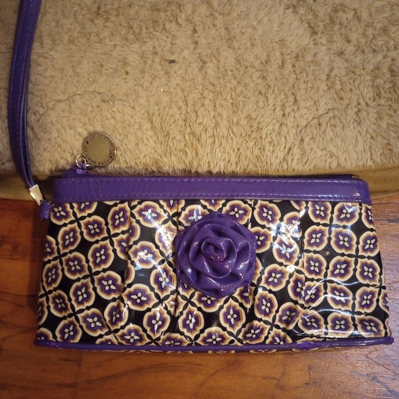 Vera Bradley FRILLS Collection Purple Zip Wristlet Simply Violet Patent Leather - Picture 9 of 9
